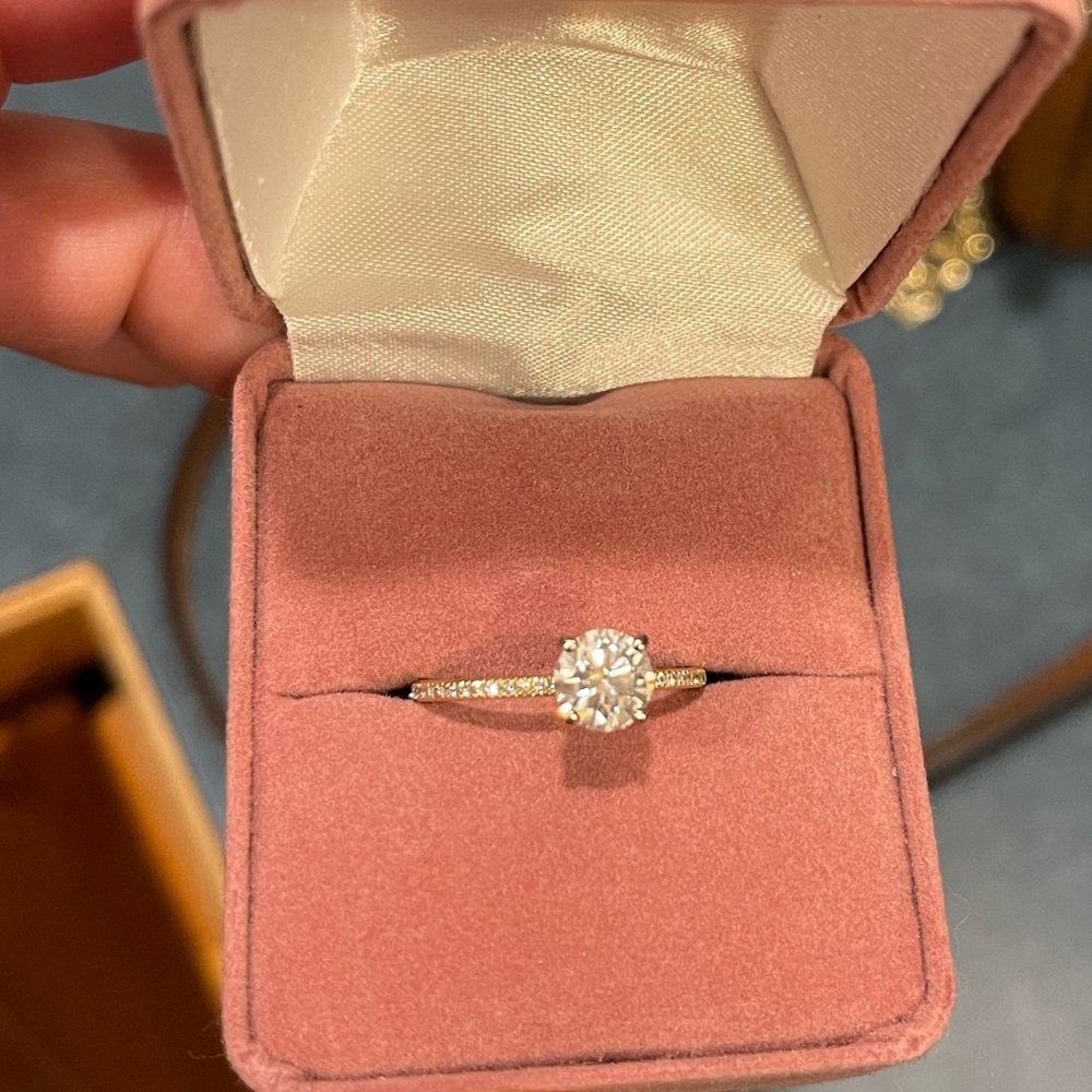 1.02 natural real diamond and 18k gold ring